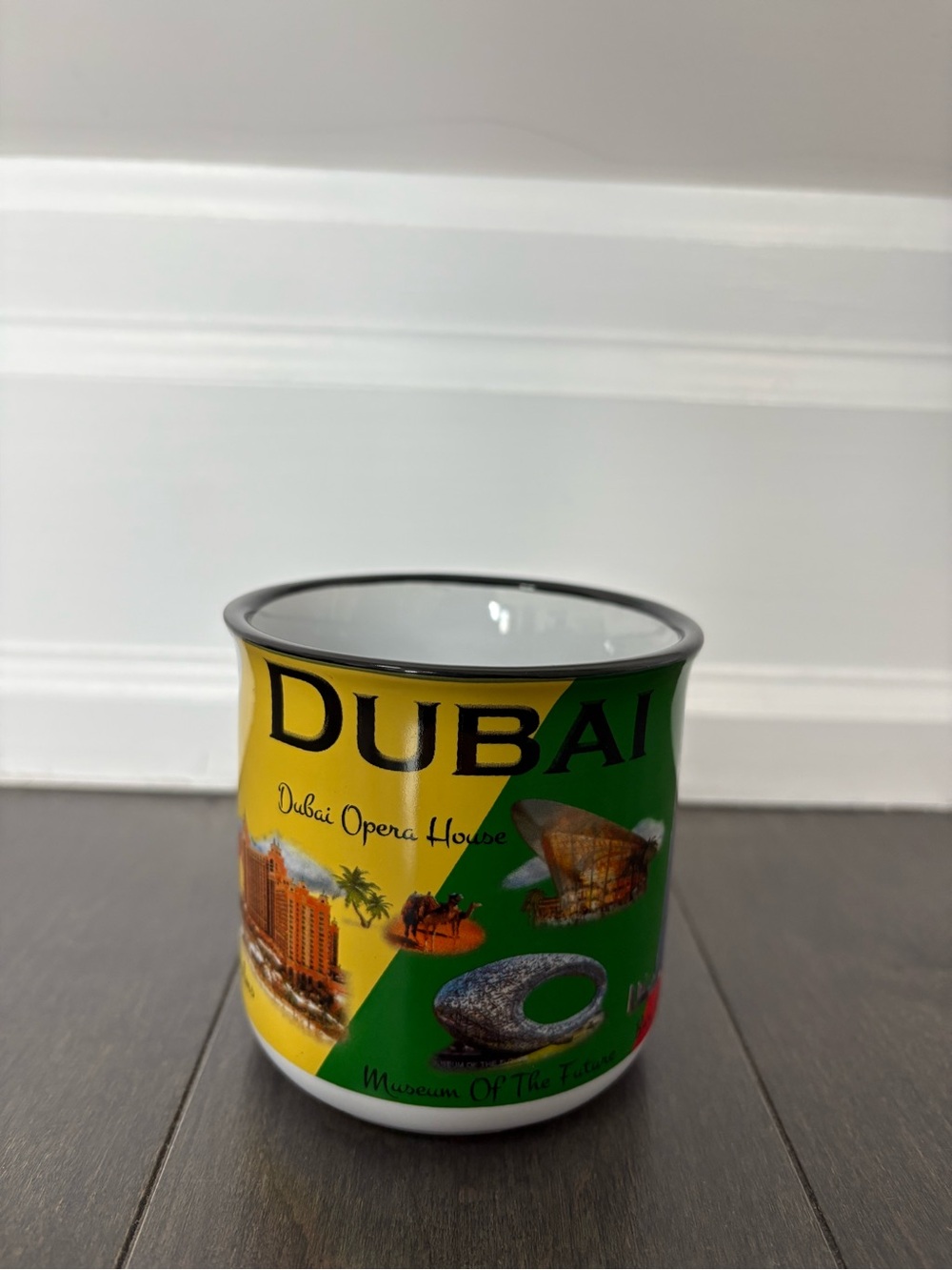 Dubai Mug Collectable Display